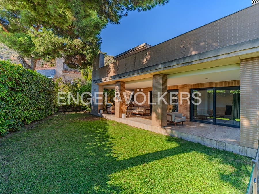 6 sypialnia Willa na sprzedaż w Miasto Alicante / Alacant z basenem garażem - 1 395 000 € (Ref: 9354495)