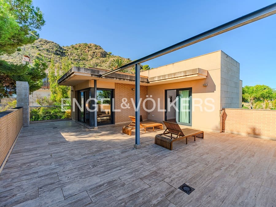 6 sypialnia Willa na sprzedaż w Miasto Alicante / Alacant z basenem garażem - 1 395 000 € (Ref: 9354495)