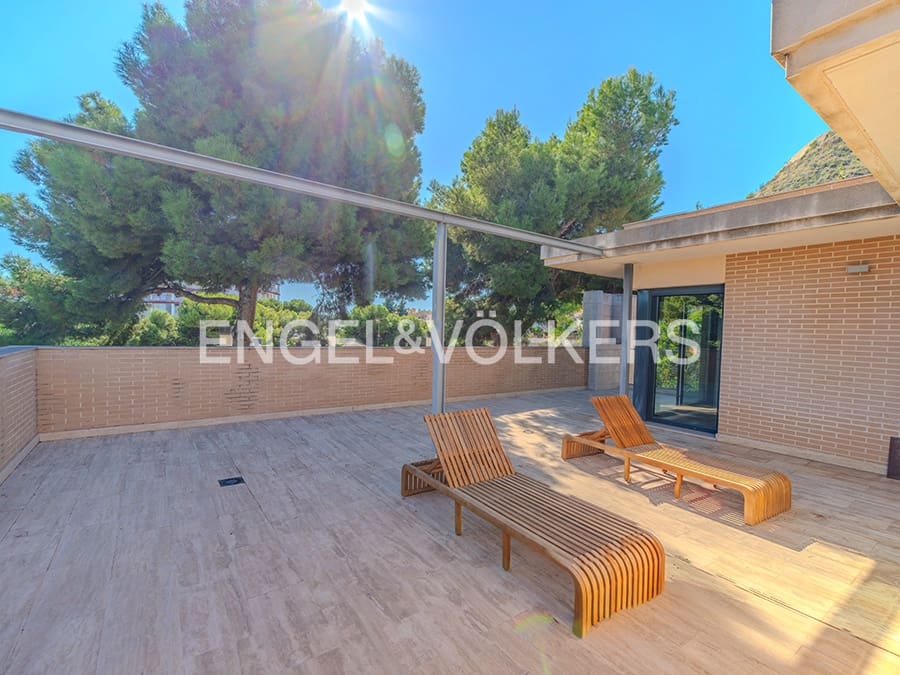 6 sypialnia Willa na sprzedaż w Miasto Alicante / Alacant z basenem garażem - 1 395 000 € (Ref: 9354495)