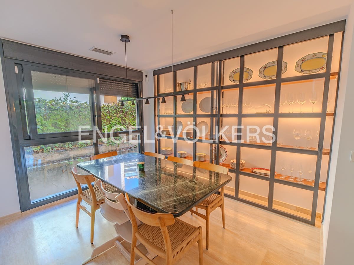 6 sypialnia Willa na sprzedaż w Miasto Alicante / Alacant z basenem garażem - 1 395 000 € (Ref: 9354495)