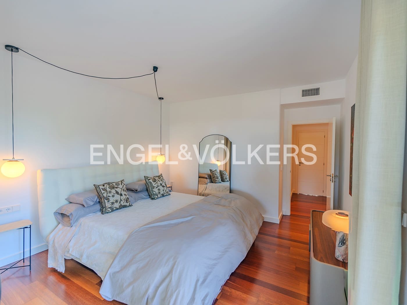 6 sypialnia Willa na sprzedaż w Miasto Alicante / Alacant z basenem garażem - 1 395 000 € (Ref: 9354495)