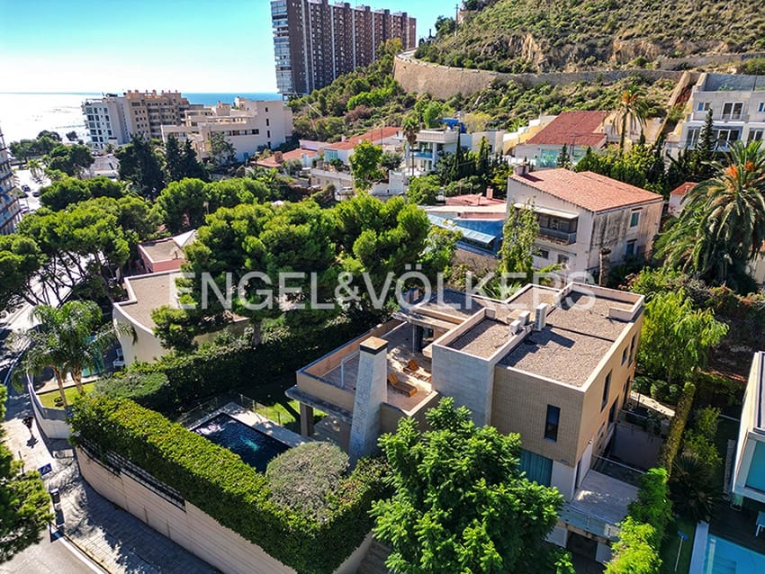 6 sypialnia Willa na sprzedaż w Miasto Alicante / Alacant z basenem garażem - 1 395 000 € (Ref: 9354495)