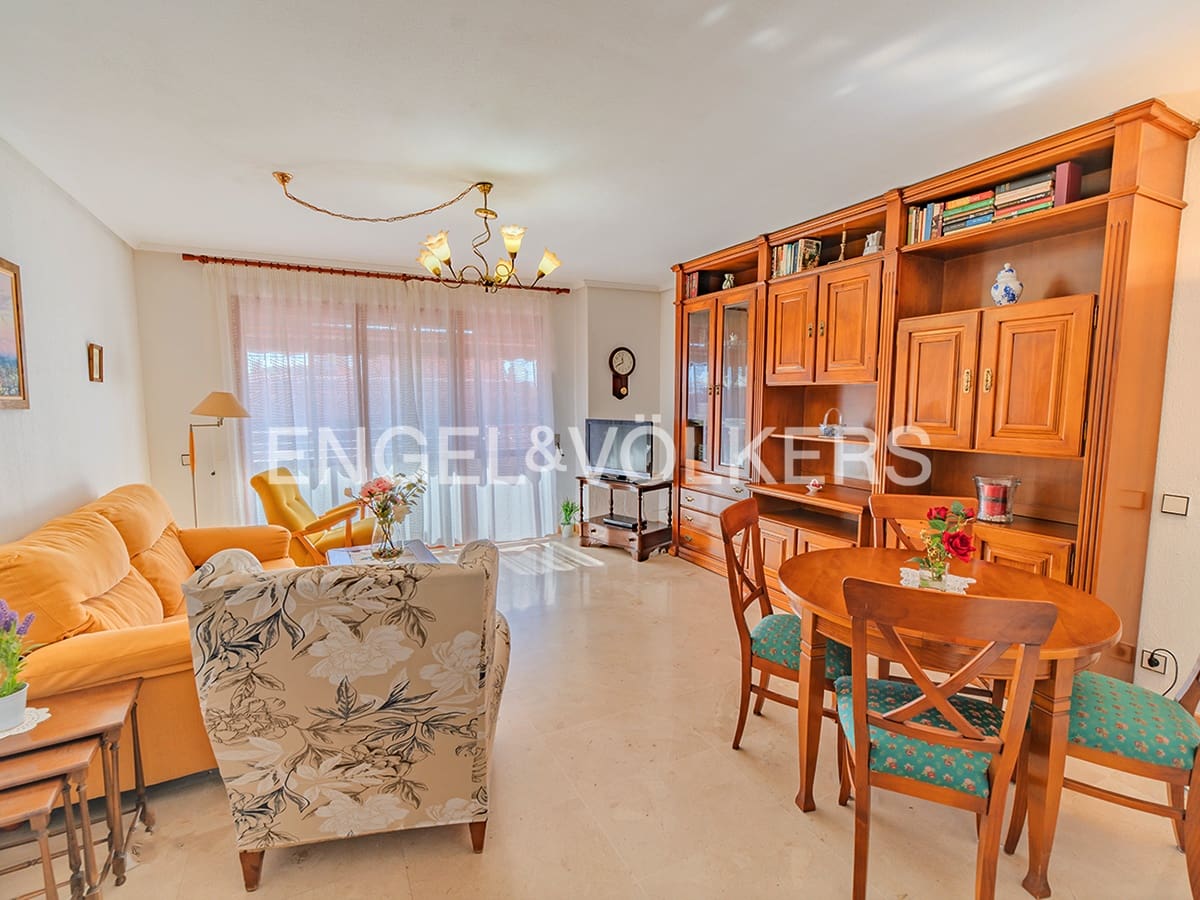 Leilighet til salgs i Alicante by - € 265 000 (Ref: 9378102)