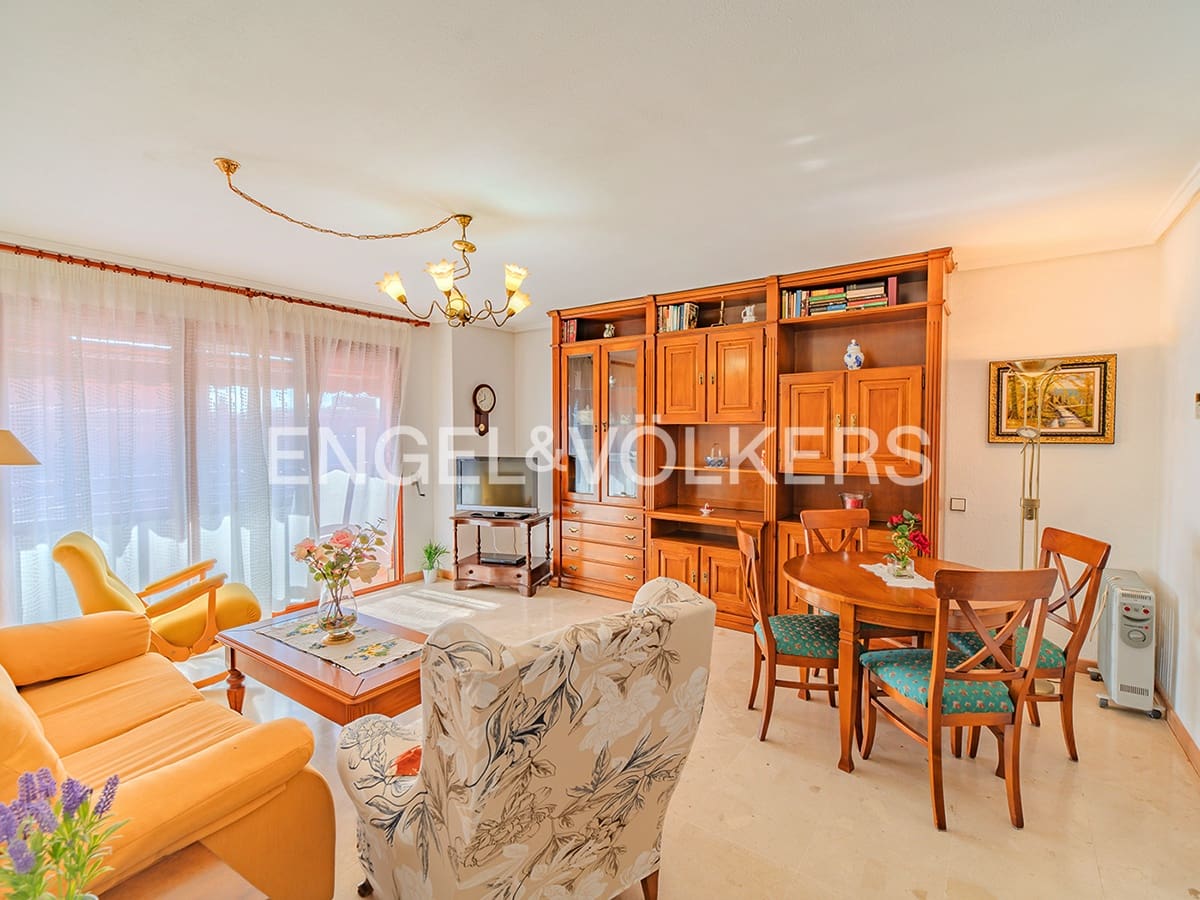 Leilighet til salgs i Alicante by - € 265 000 (Ref: 9378102)