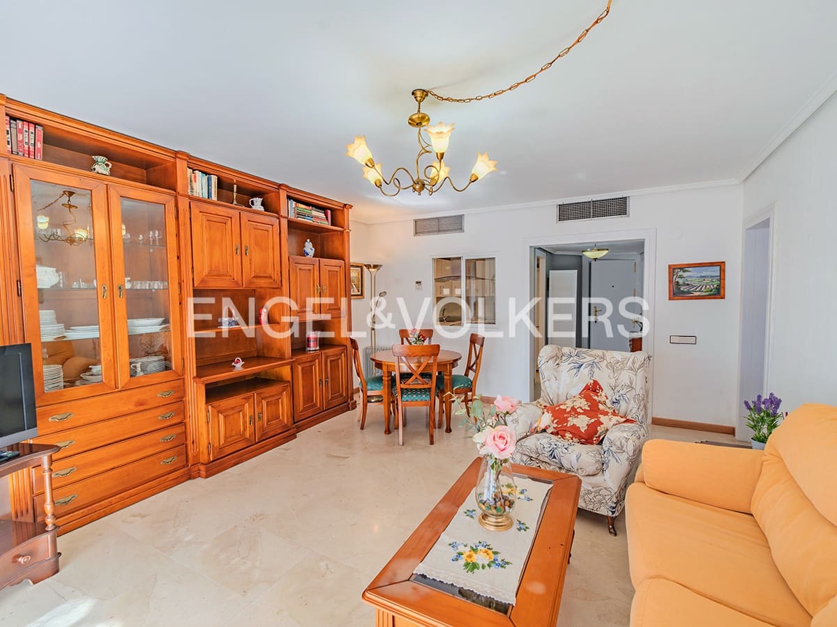 Leilighet til salgs i Alicante by - € 265 000 (Ref: 9378102)