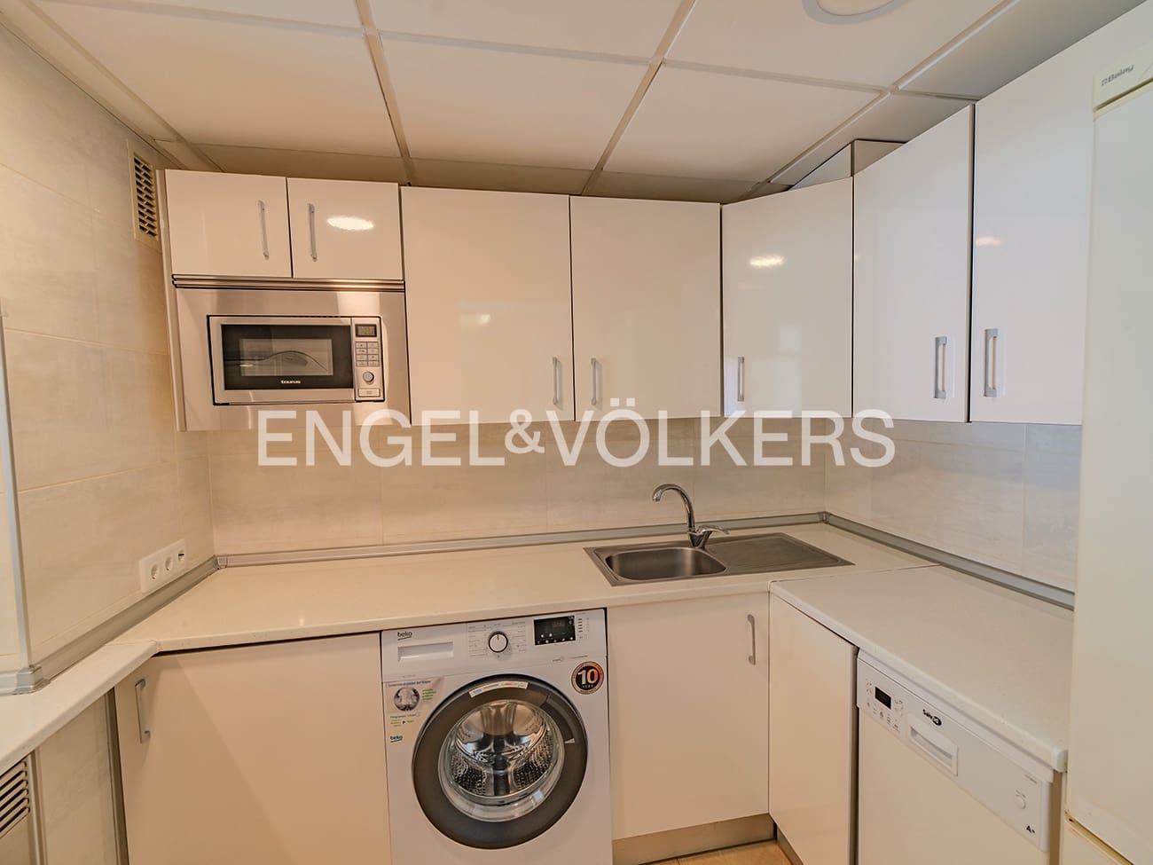 Leilighet til salgs i Alicante by - € 265 000 (Ref: 9378102)