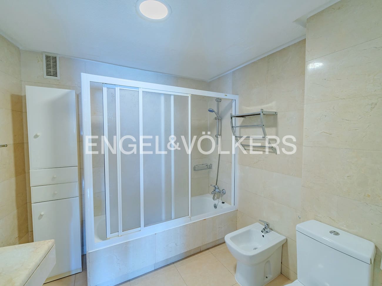 Leilighet til salgs i Alicante by - € 265 000 (Ref: 9378102)