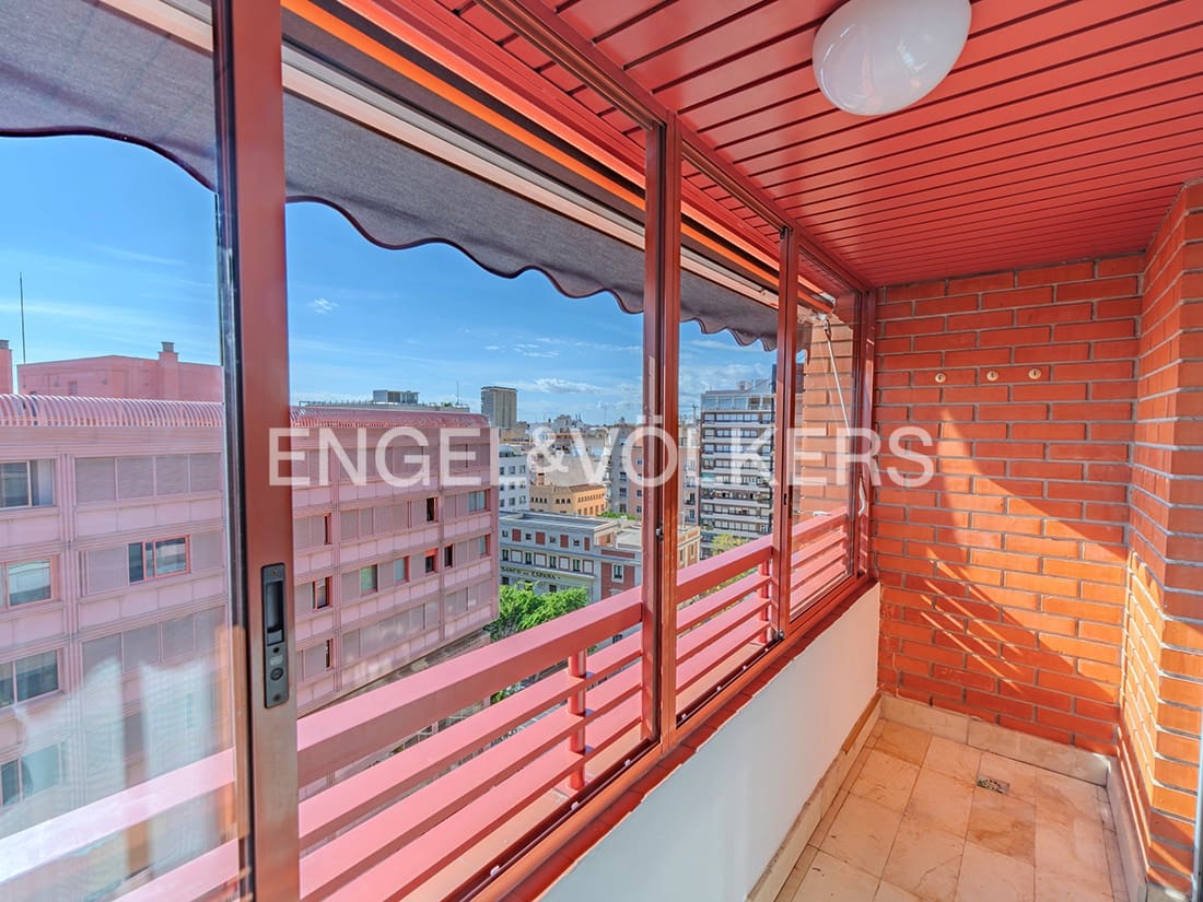 Leilighet til salgs i Alicante by - € 265 000 (Ref: 9378102)