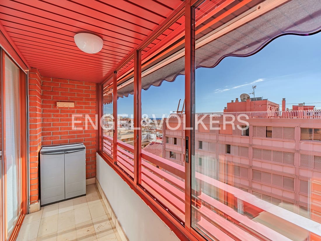 Leilighet til salgs i Alicante by - € 265 000 (Ref: 9378102)