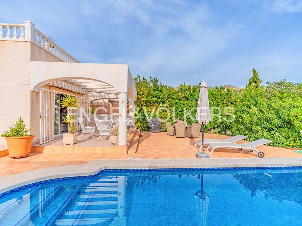 3 camera da letto Villa in vendita in El Campello con piscina garage - 569.000 € (Rif: 9383736)