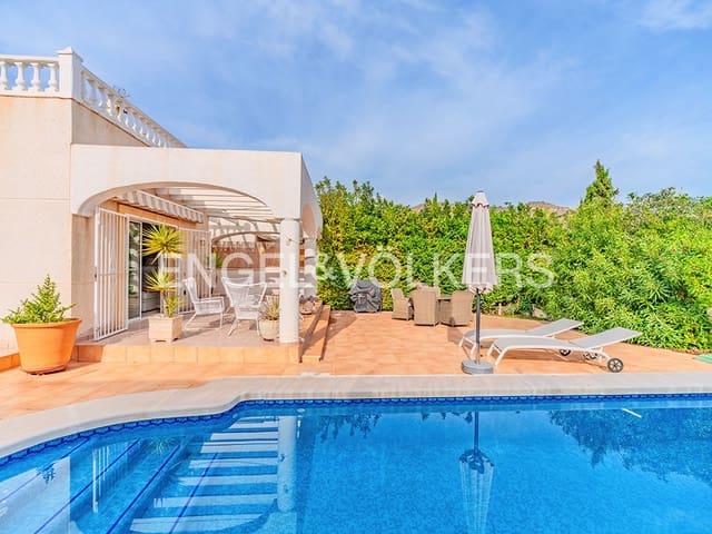 3 bedroom Villa for sale in El Campello with pool garage - € 569,000 (Ref: 9383736)