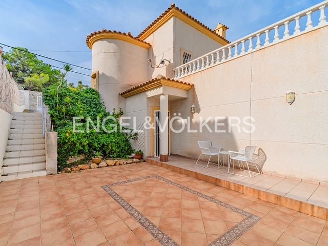 3 bedroom Villa for sale in El Campello with pool garage - € 569,000 (Ref: 9383736)