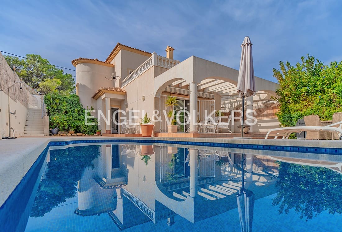 3 camera da letto Villa in vendita in El Campello con piscina garage - 569.000 € (Rif: 9383736)