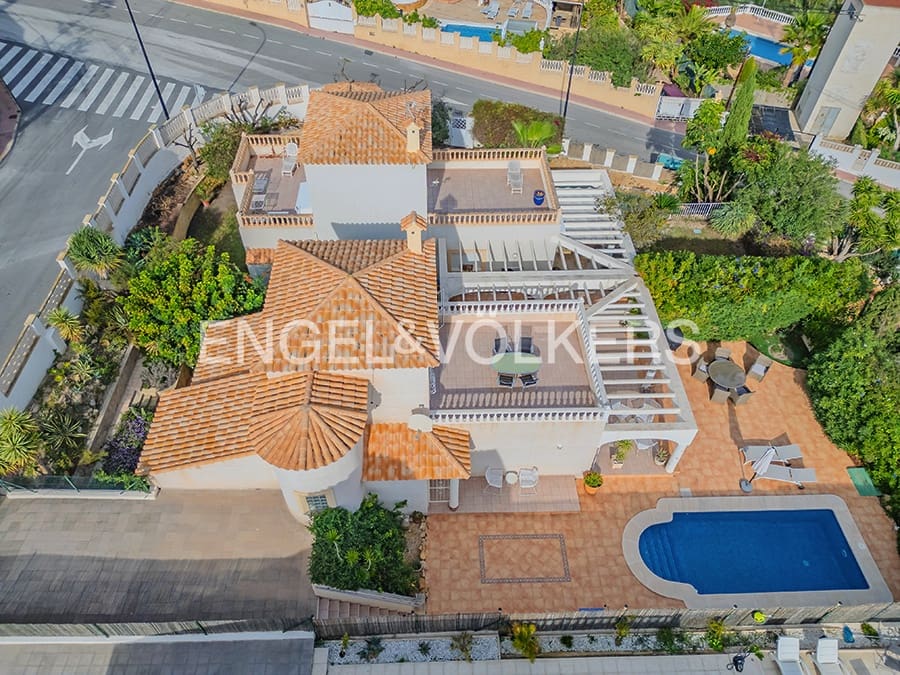 3 camera da letto Villa in vendita in El Campello con piscina garage - 569.000 € (Rif: 9383736)