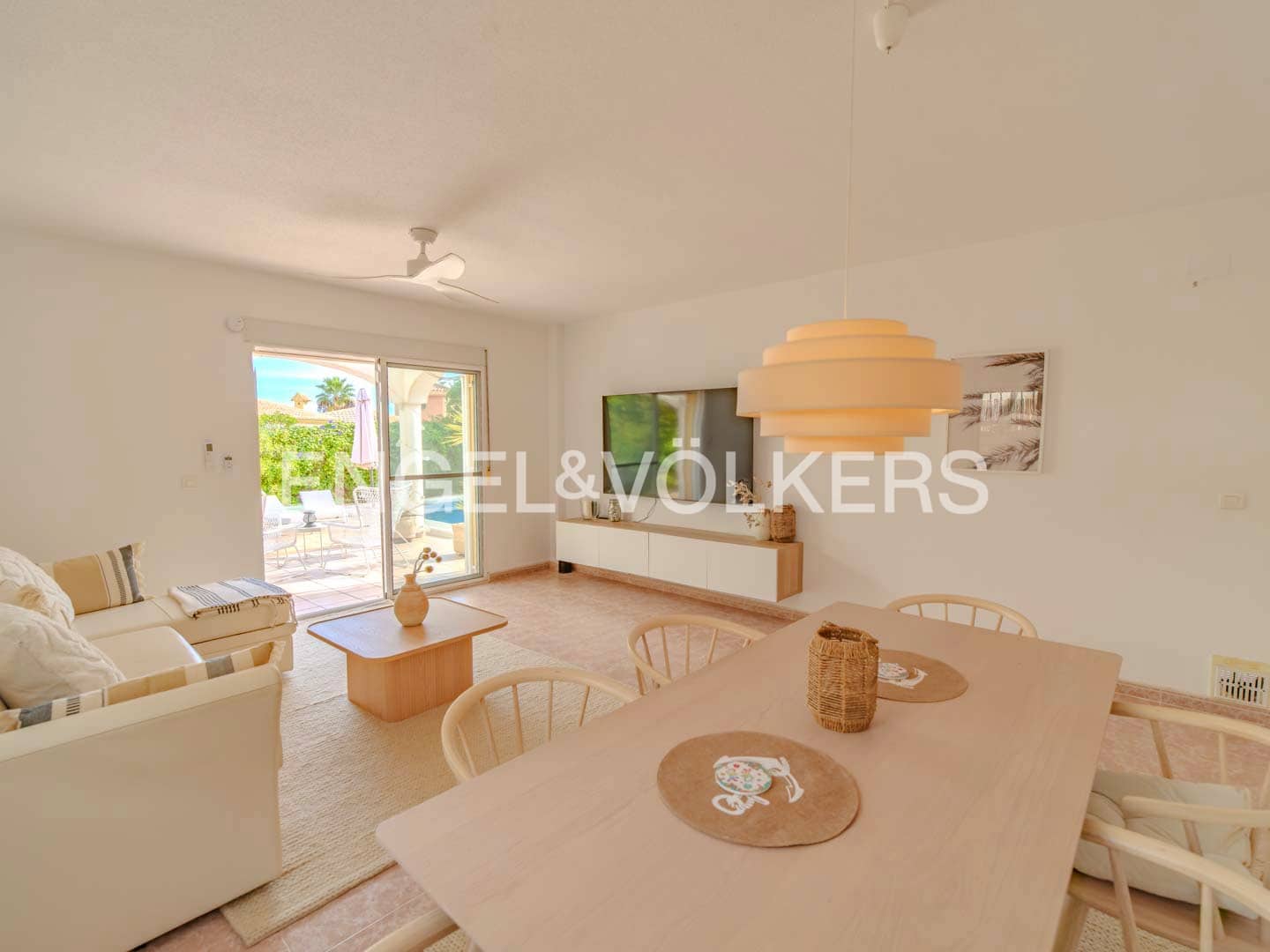 3 camera da letto Villa in vendita in El Campello con piscina garage - 569.000 € (Rif: 9383736)