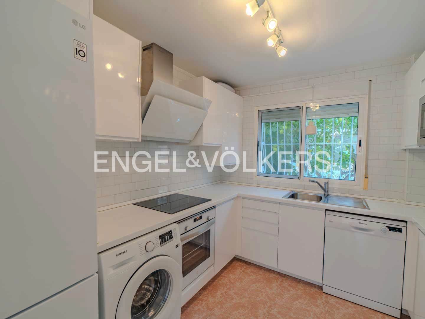 3 camera da letto Villa in vendita in El Campello con piscina garage - 569.000 € (Rif: 9383736)