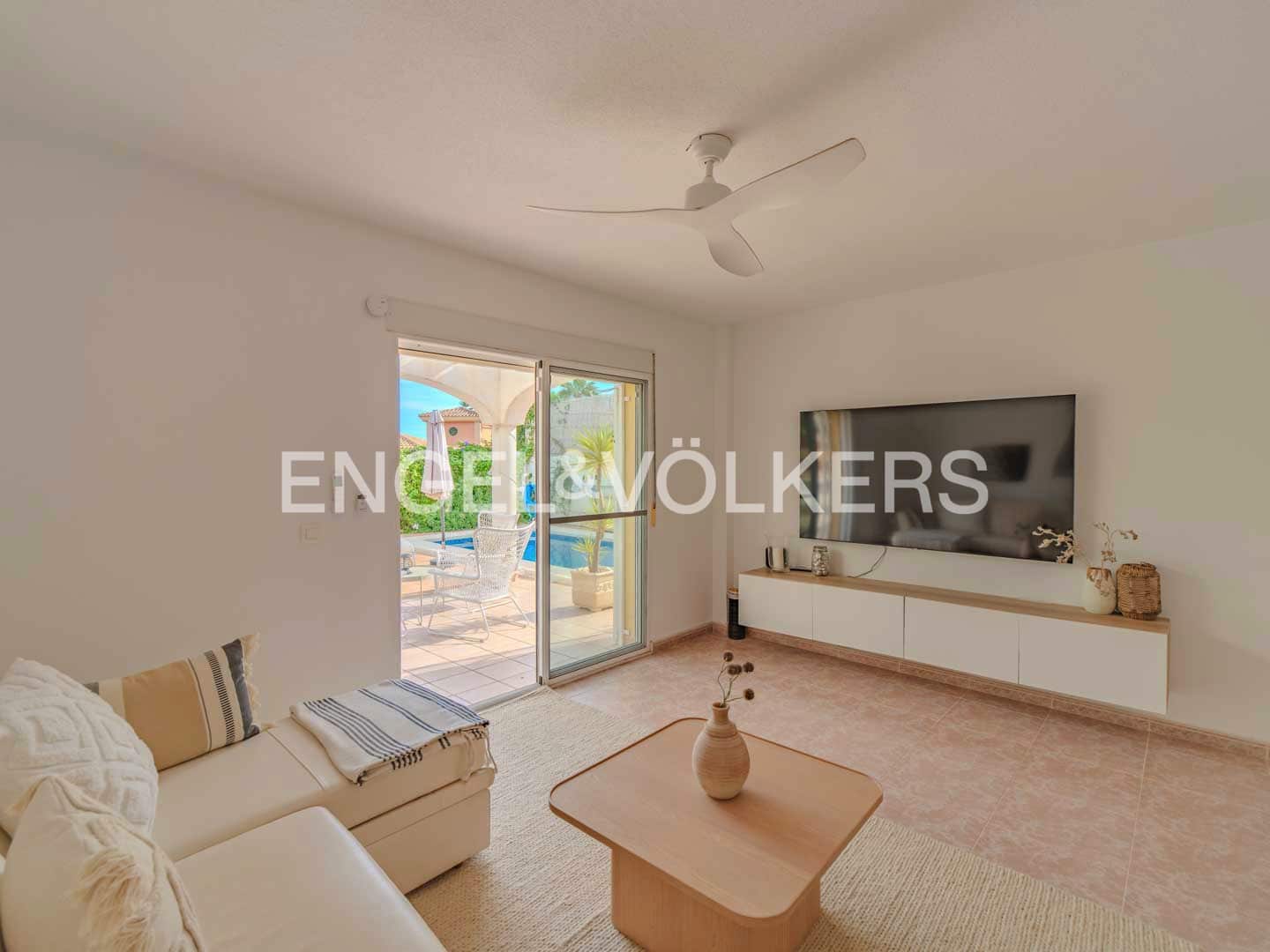 3 camera da letto Villa in vendita in El Campello con piscina garage - 569.000 € (Rif: 9383736)