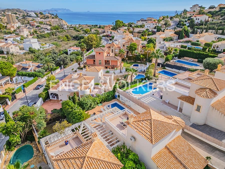 3 camera da letto Villa in vendita in El Campello con piscina garage - 569.000 € (Rif: 9383736)