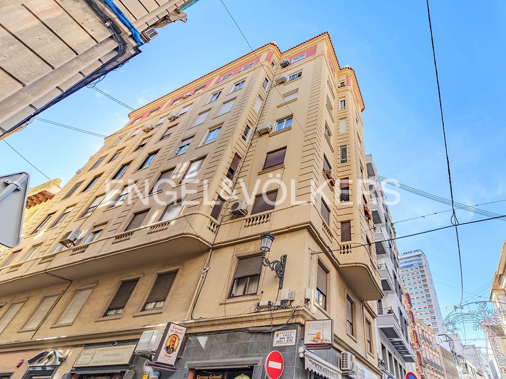 1 soveværelse Penthouse til salg i Alicante by - € 335.000 (Ref: 9383959)