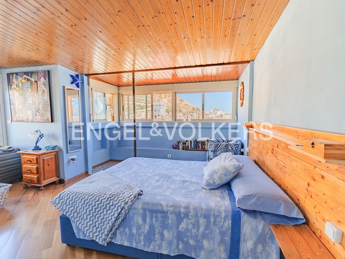 1 soveværelse Penthouse til salg i Alicante by - € 335.000 (Ref: 9383959)