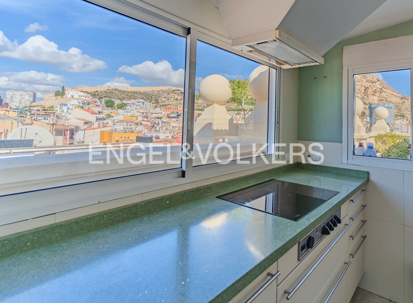 1 soveværelse Penthouse til salg i Alicante by - € 335.000 (Ref: 9383959)