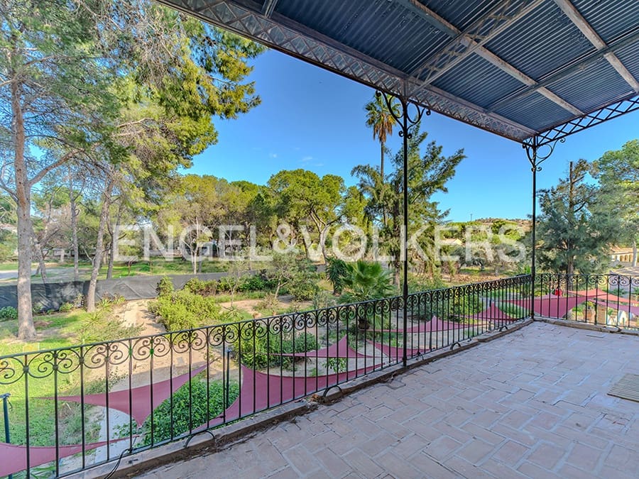 7 soverom Villa til salgs i Villafranqueza med garasje - € 950 000 (Ref: 9383963)