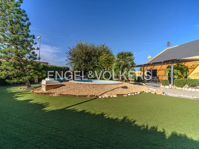 Chalet de 5 habitaciones en Muchamiel / Mutxamel en venta con piscina garaje - 760.000 € (Ref: 9396542)