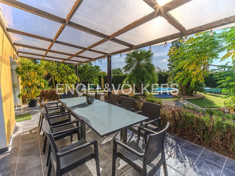 Chalet de 5 habitaciones en Muchamiel / Mutxamel en venta con piscina garaje - 760.000 € (Ref: 9396542)