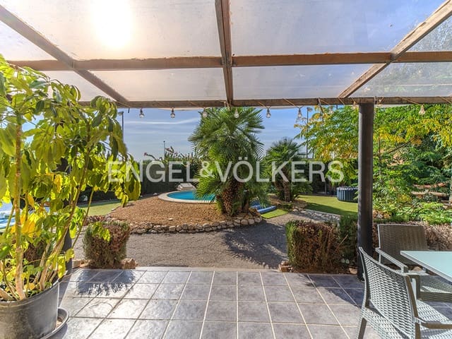 Chalet de 5 habitaciones en Muchamiel / Mutxamel en venta con piscina garaje - 760.000 € (Ref: 9396542)