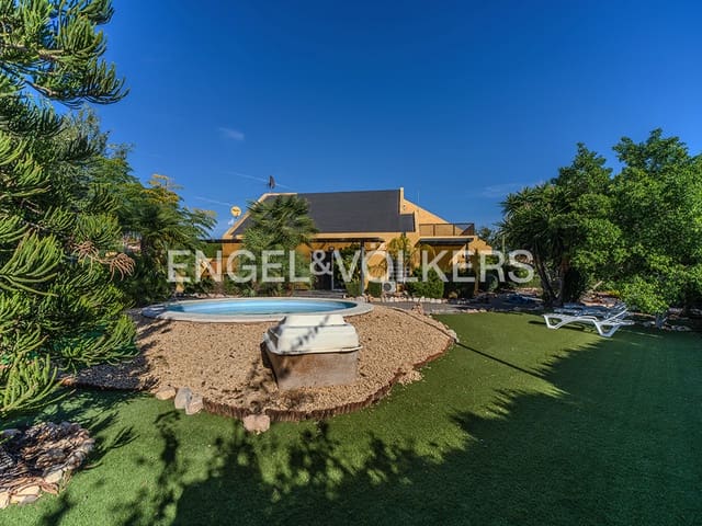 Chalet de 5 habitaciones en Muchamiel / Mutxamel en venta con piscina garaje - 760.000 € (Ref: 9396542)