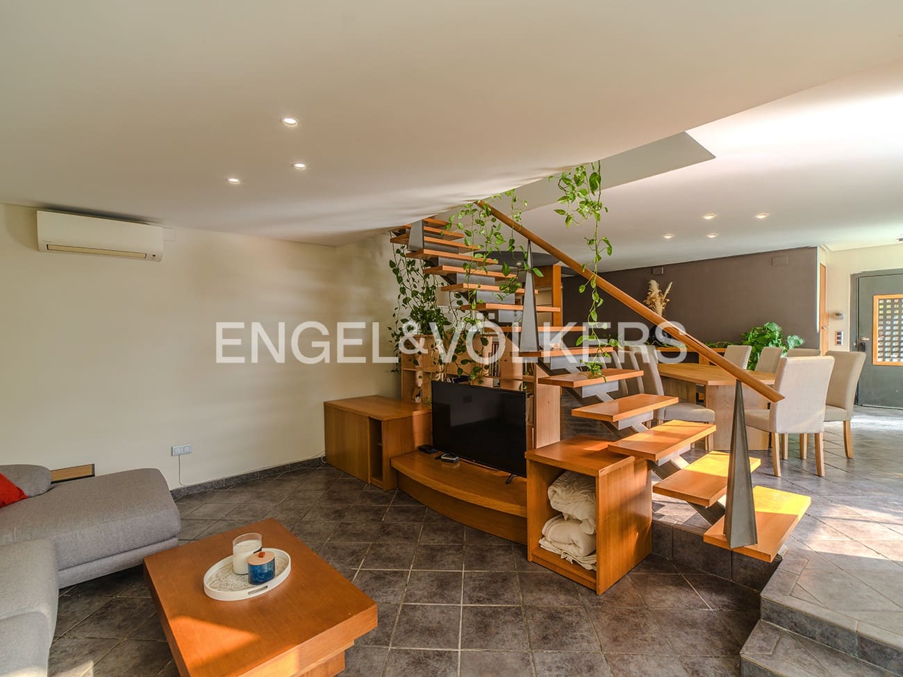 Chalet de 5 habitaciones en Muchamiel / Mutxamel en venta con piscina garaje - 760.000 € (Ref: 9396542)