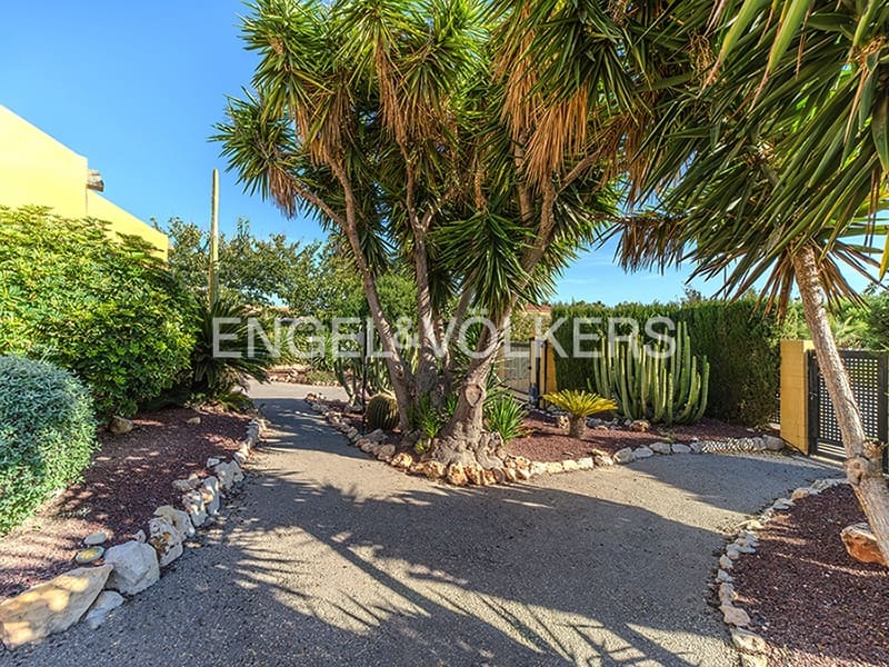 Chalet de 5 habitaciones en Muchamiel / Mutxamel en venta con piscina garaje - 760.000 € (Ref: 9396542)