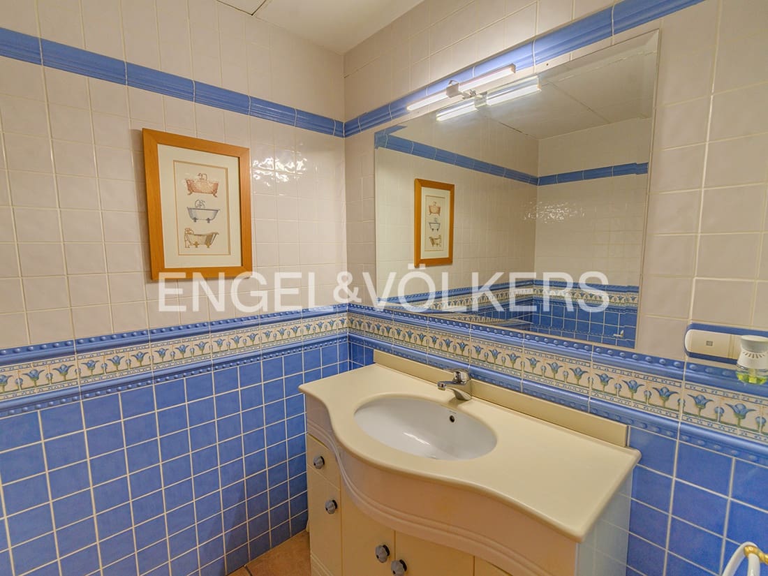 Chalet de 6 habitaciones en Muchamiel / Mutxamel en venta con piscina garaje - 635.000 € (Ref: 9414799)