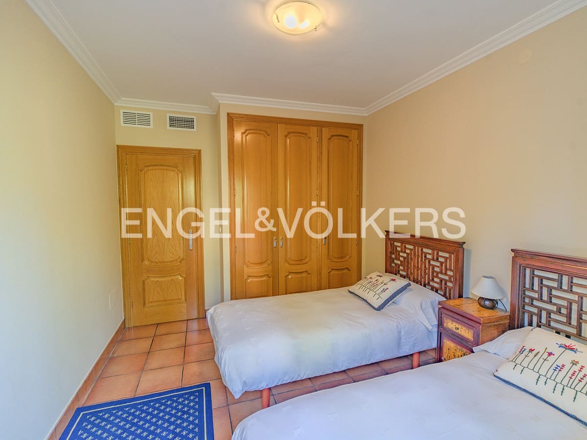 Chalet de 6 habitaciones en Muchamiel / Mutxamel en venta con piscina garaje - 635.000 € (Ref: 9414799)