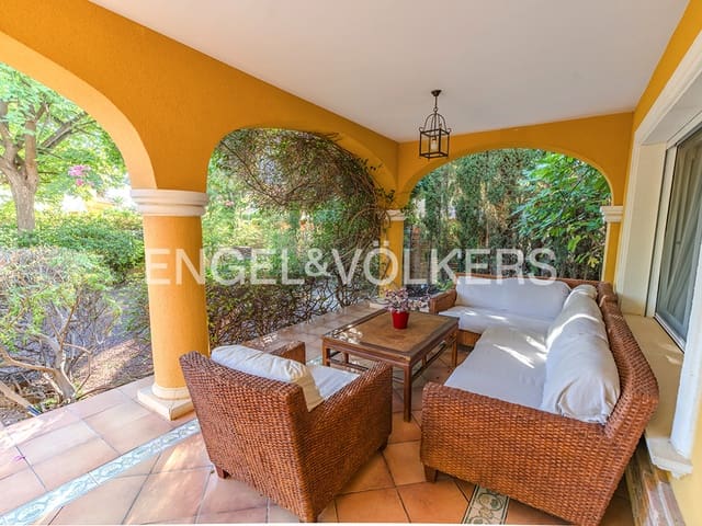 6 bedroom Villa for sale in Muchamiel / Mutxamel with pool garage - € 635,000 (Ref: 9414799)