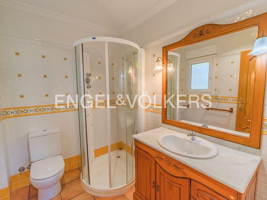 Chalet de 6 habitaciones en Muchamiel / Mutxamel en venta con piscina garaje - 635.000 € (Ref: 9414799)