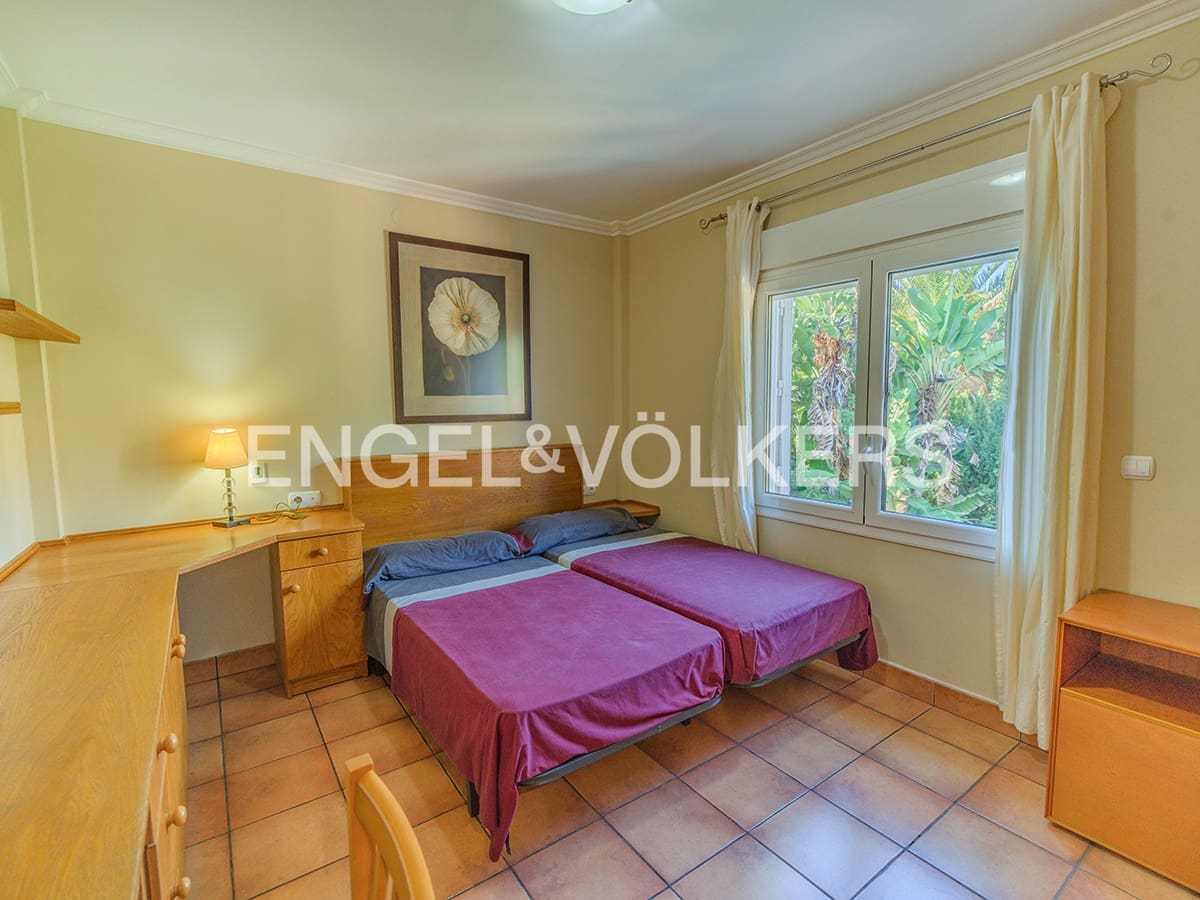 Chalet de 6 habitaciones en Muchamiel / Mutxamel en venta con piscina garaje - 635.000 € (Ref: 9414799)