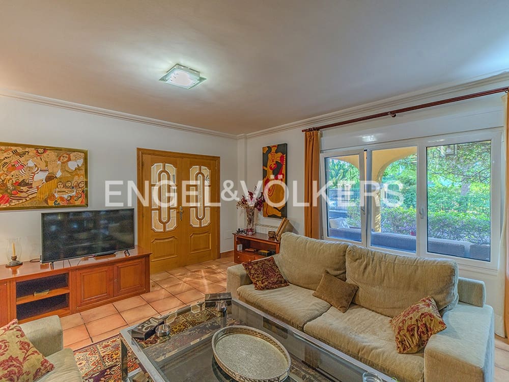 Chalet de 6 habitaciones en Muchamiel / Mutxamel en venta con piscina garaje - 635.000 € (Ref: 9414799)