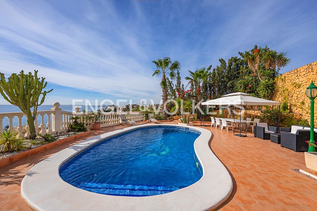 5 sovrum Villa till salu i El Campello med pool garage - 1 150 000 € (Ref: 9428697)