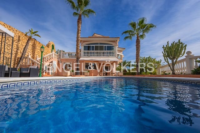 5 bedroom Villa for sale in Coveta Fuma, El Campello with pool garage - € 1,150,000 (Ref: 9428697)