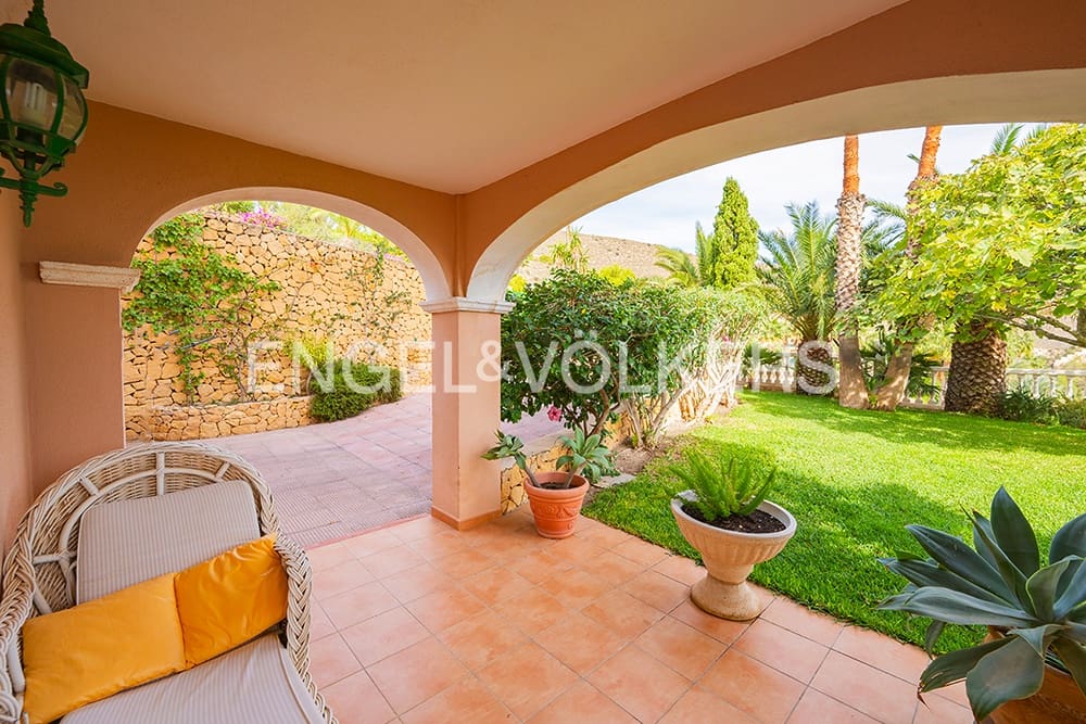 5 sovrum Villa till salu i El Campello med pool garage - 1 150 000 € (Ref: 9428697)