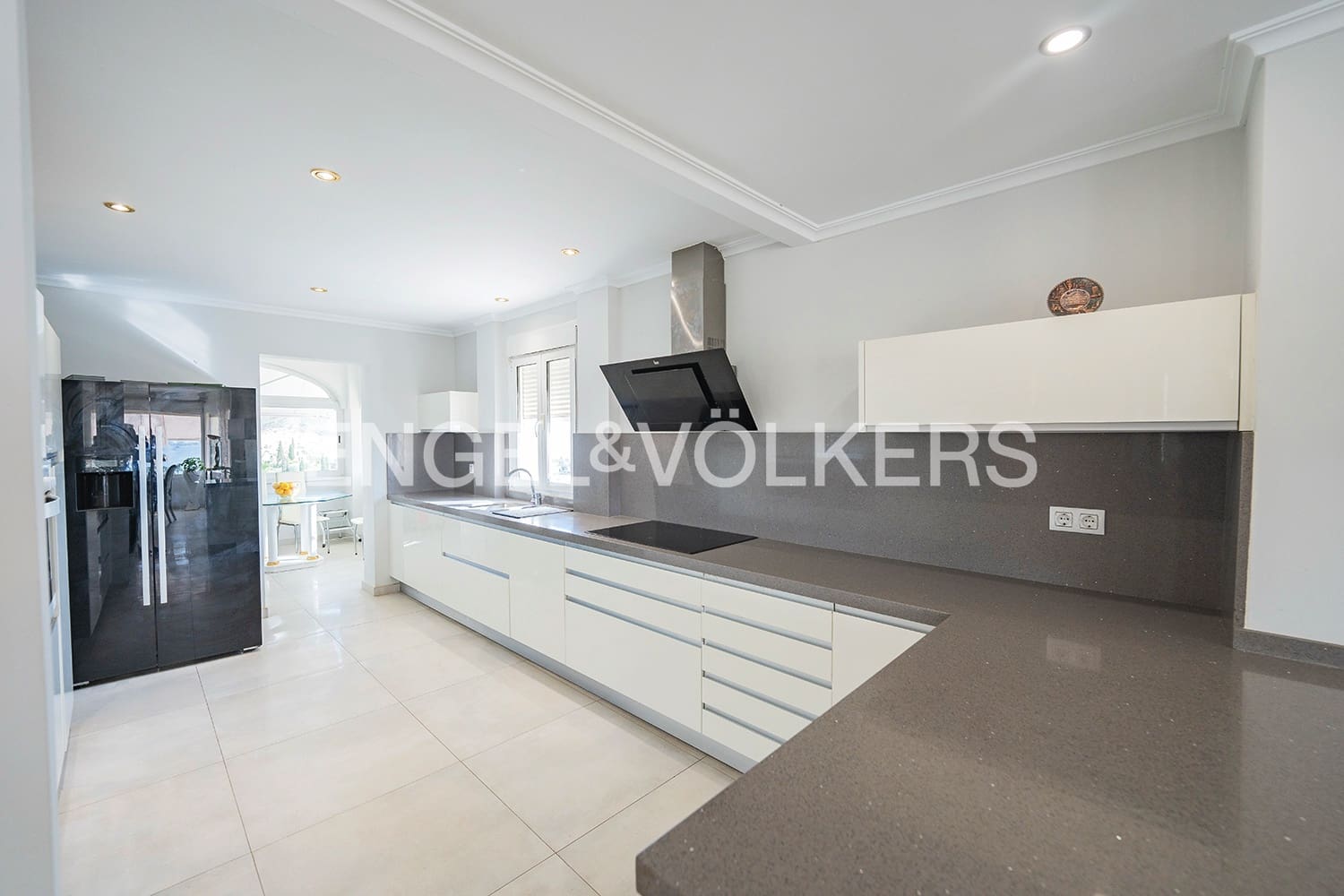 5 sovrum Villa till salu i El Campello med pool garage - 1 150 000 € (Ref: 9428697)