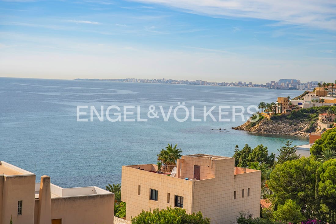 5 sovrum Villa till salu i El Campello med pool garage - 1 150 000 € (Ref: 9428697)