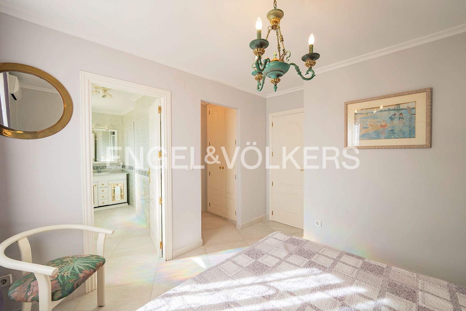 5 sovrum Villa till salu i El Campello med pool garage - 1 150 000 € (Ref: 9428697)