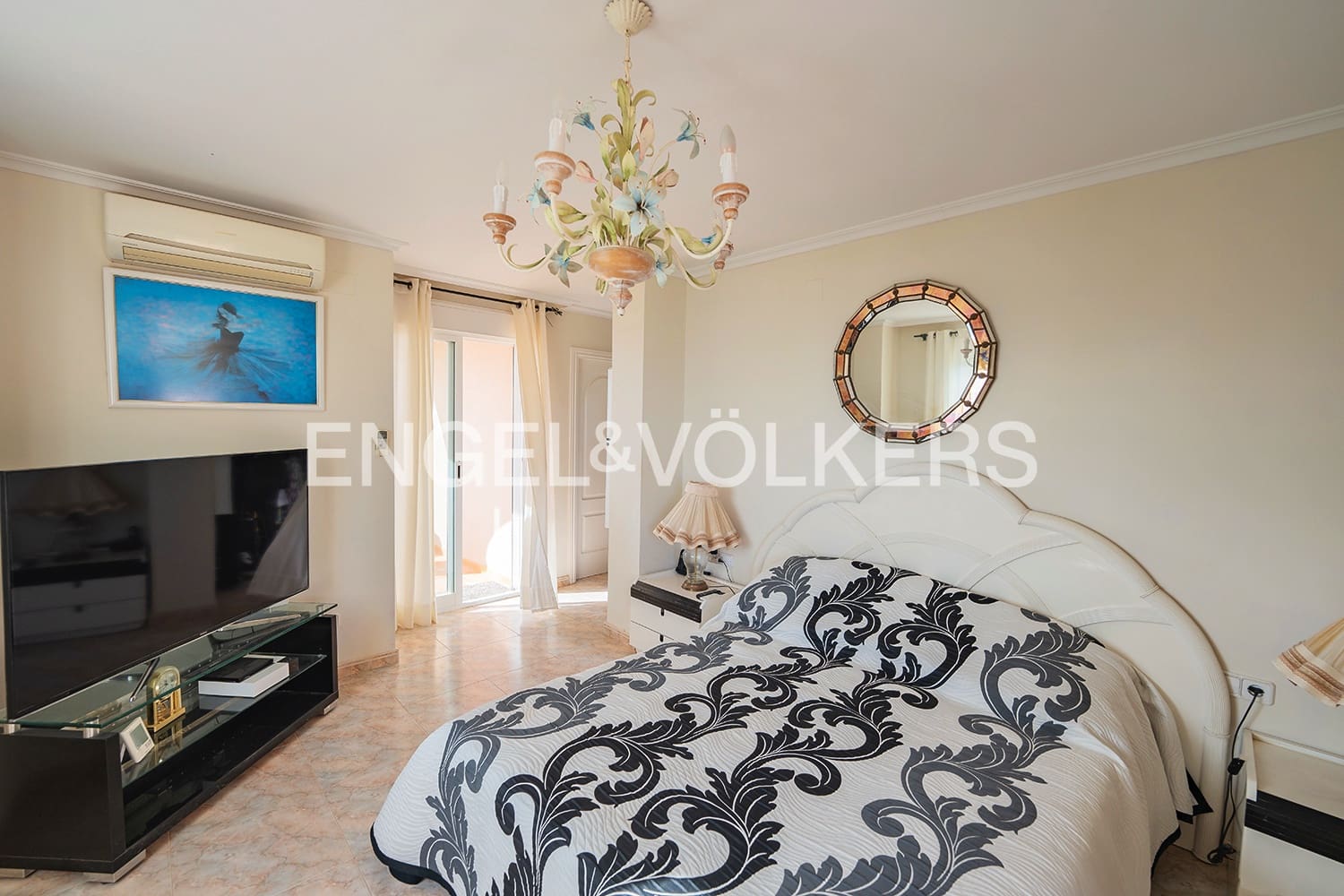 5 sovrum Villa till salu i El Campello med pool garage - 1 150 000 € (Ref: 9428697)