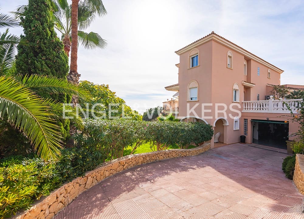5 sovrum Villa till salu i El Campello med pool garage - 1 150 000 € (Ref: 9428697)