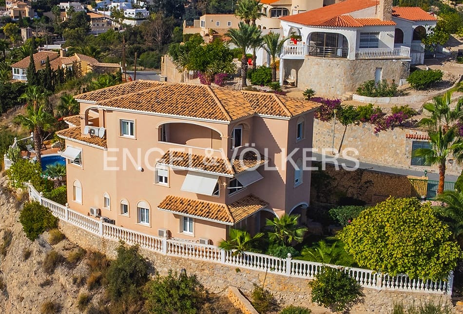 5 sovrum Villa till salu i El Campello med pool garage - 1 150 000 € (Ref: 9428697)