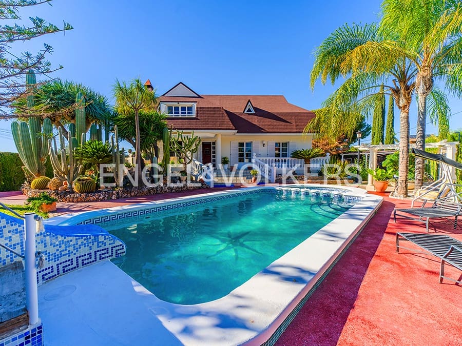 5 chambre Villa/Maison à vendre à San Vicente / Sant Vicent del Raspeig avec piscine garage - 715 000 € (Ref: 9432398)