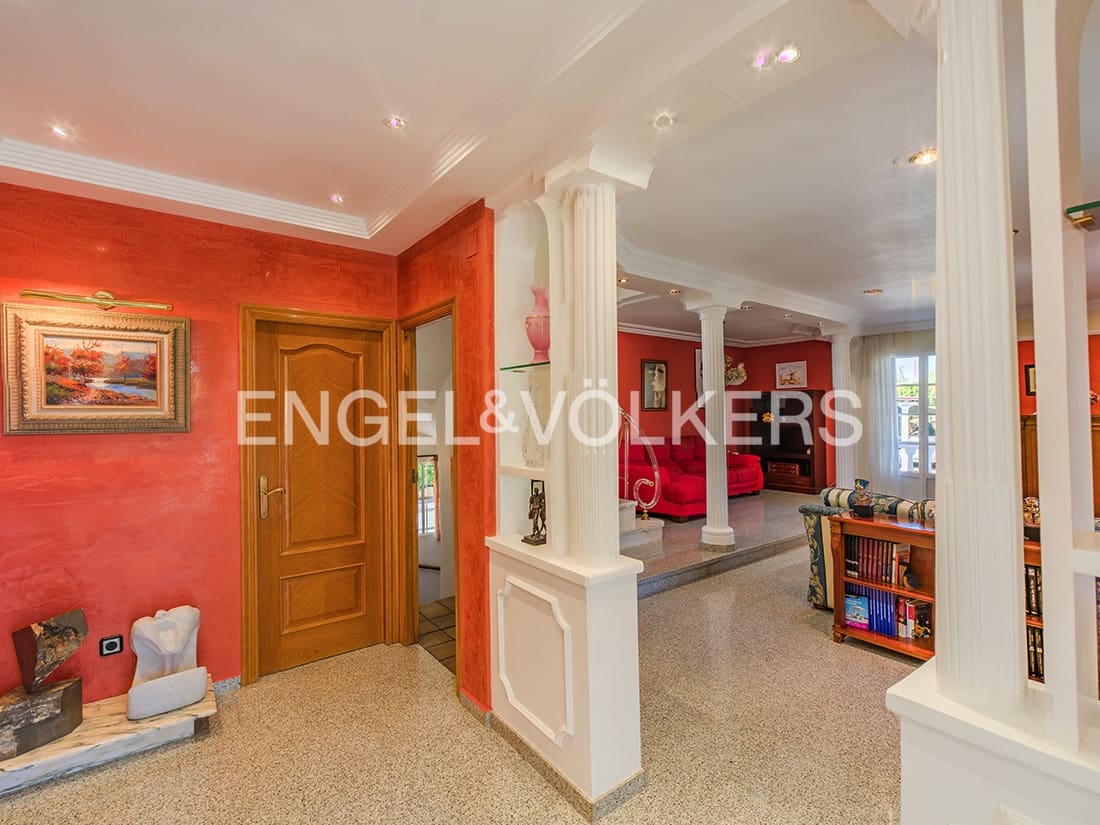 5 chambre Villa/Maison à vendre à San Vicente / Sant Vicent del Raspeig avec piscine garage - 715 000 € (Ref: 9432398)