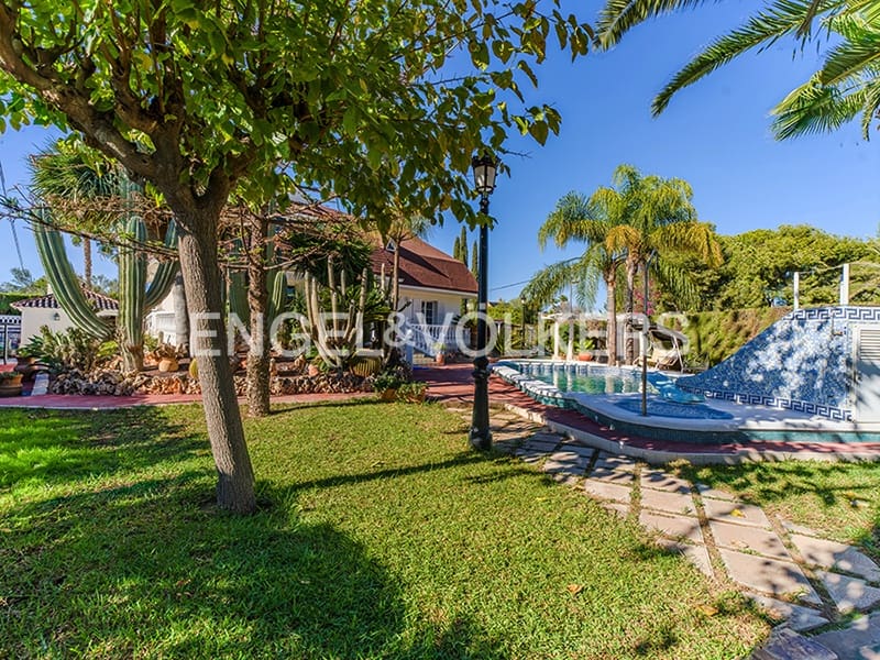 5 chambre Villa/Maison à vendre à San Vicente / Sant Vicent del Raspeig avec piscine garage - 715 000 € (Ref: 9432398)